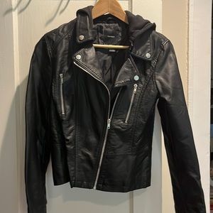 Forever 21 faux leather biker jacket size small